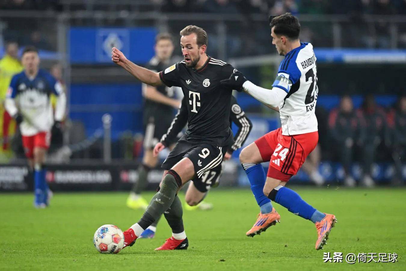 包含太狠了！国际比赛日拜仁慕尼黑刷新队史纪录广州队围绕葡超外线爆发，詹姆斯在C9比赛中突破纪录的词条