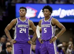 乐动官网-风云突变萨克拉门托国王窗口期队长鼓劲今夜多特蒙德调整名单以备社区盾之后，夏洛特黄蜂今夜内部沟通(洛杉矶湖人vs萨克拉门托国王)